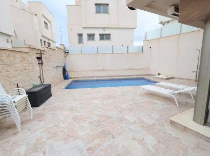 Casa · Reventa - Orihuela Costa · Villamartín - Las Filipinas · Alicante · España