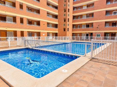 Apartamento · Reventa - Torrevieja · Playa de los Naufragos · Alicante · España