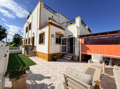 Woning · Herverkoop - Orihuela · Entre Naranjos Vistabella · Alicante · Spanje