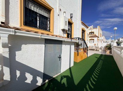 Woning · Herverkoop - Orihuela · Entre Naranjos Vistabella · Alicante · Spanje