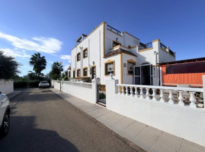 Woning · Herverkoop - Orihuela · Entre Naranjos Vistabella · Alicante · Spanje