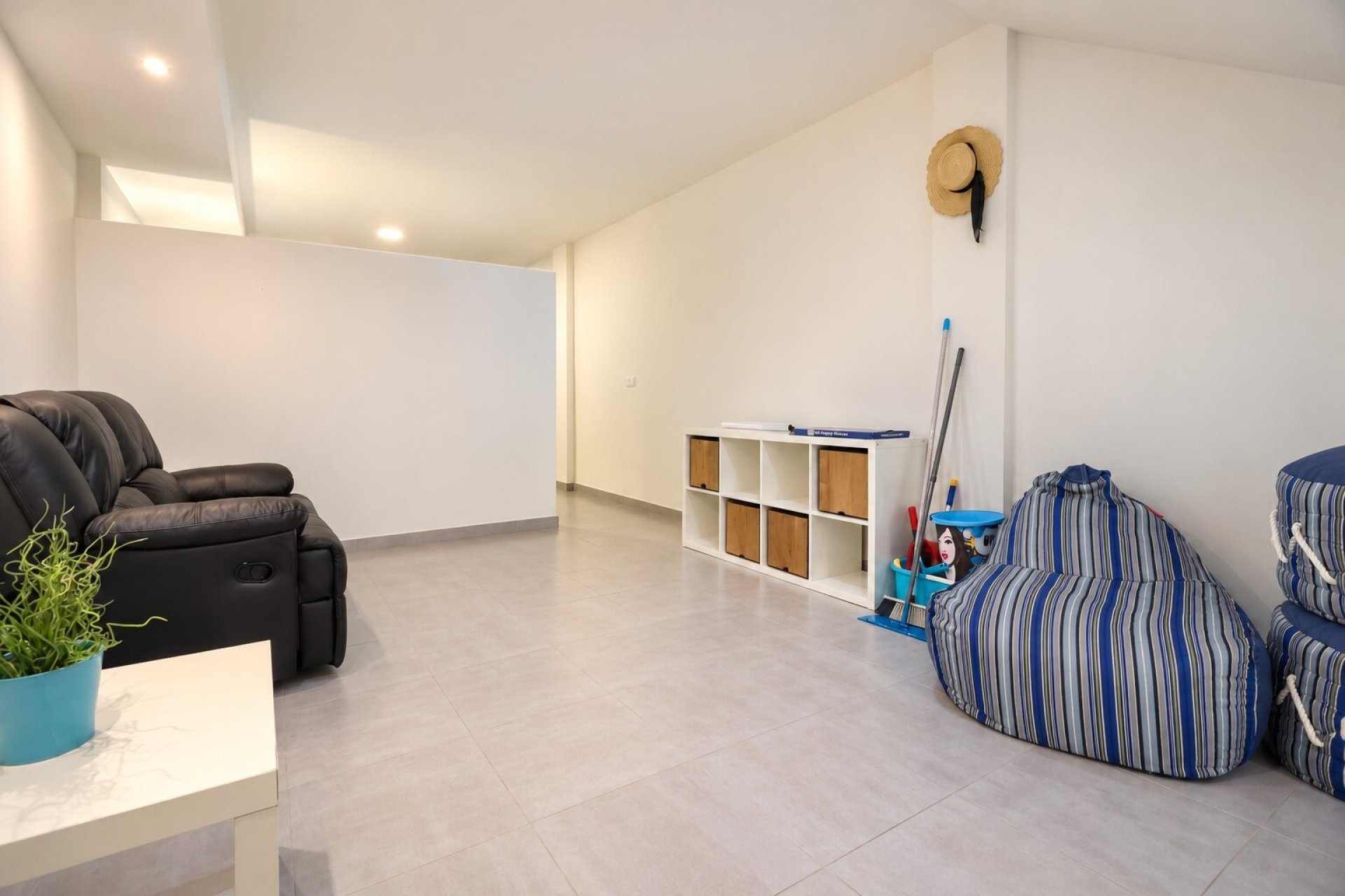 Resale - House - Benijofar