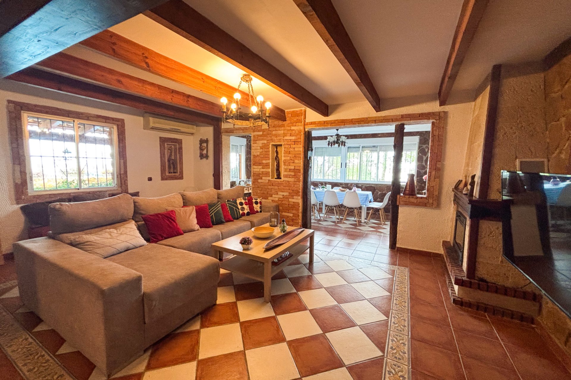 Resale - House - Jacarilla
