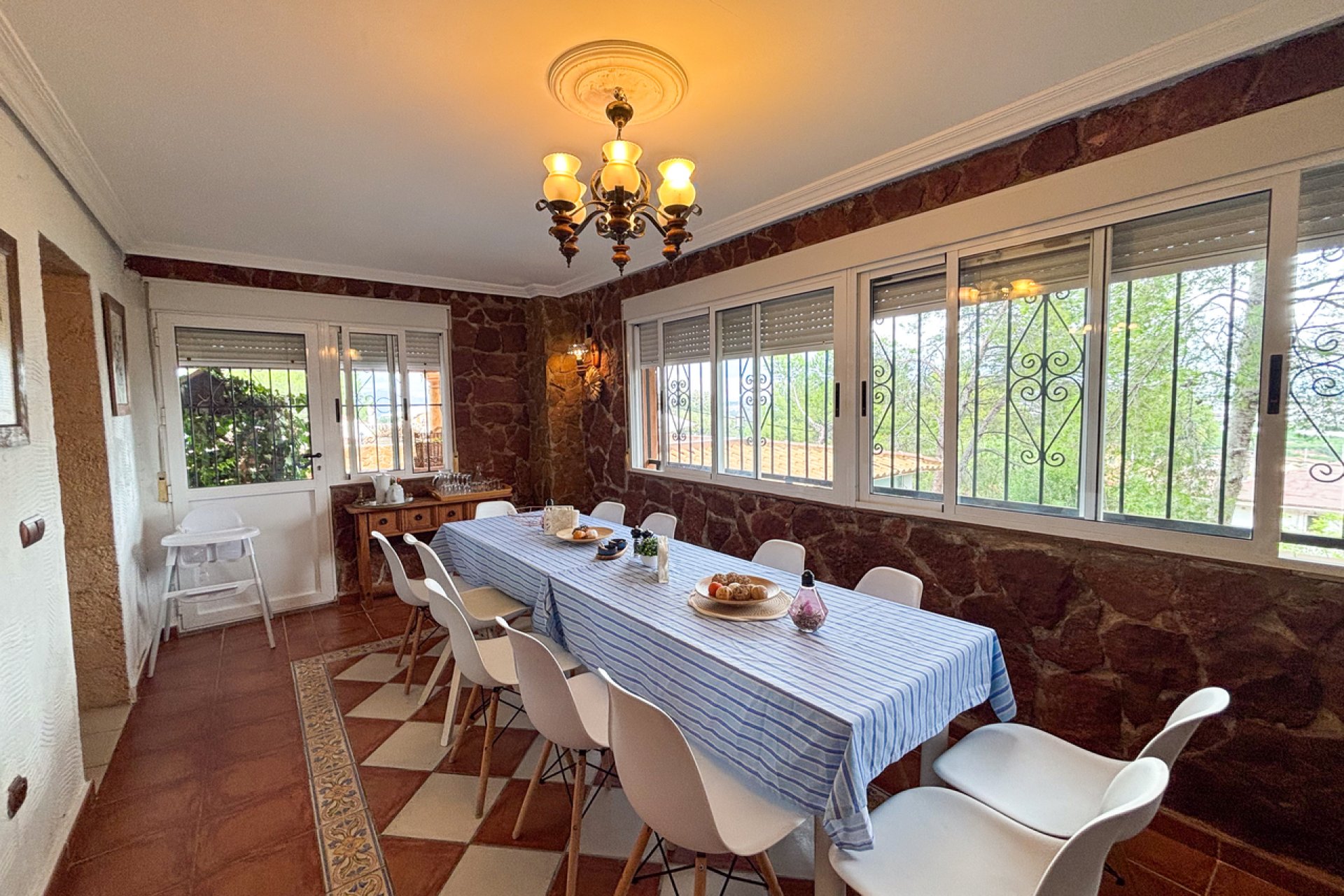 Resale - House - Jacarilla