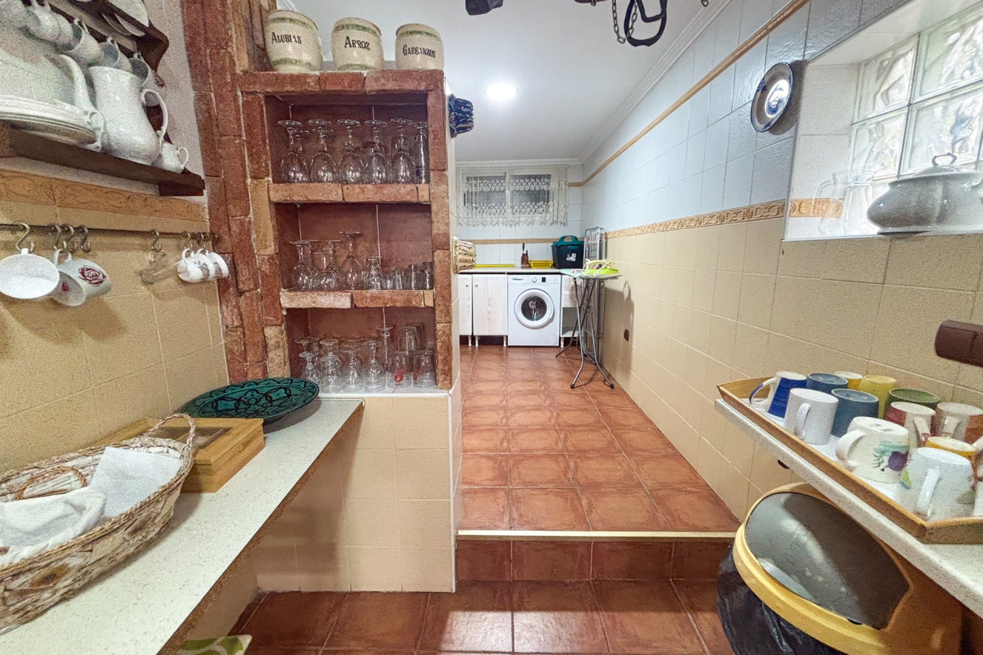 Resale - House - Jacarilla