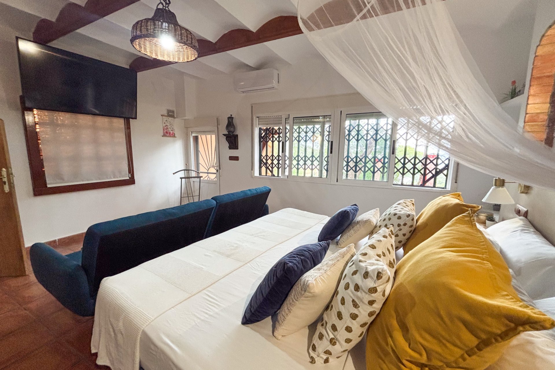 Resale - House - Jacarilla
