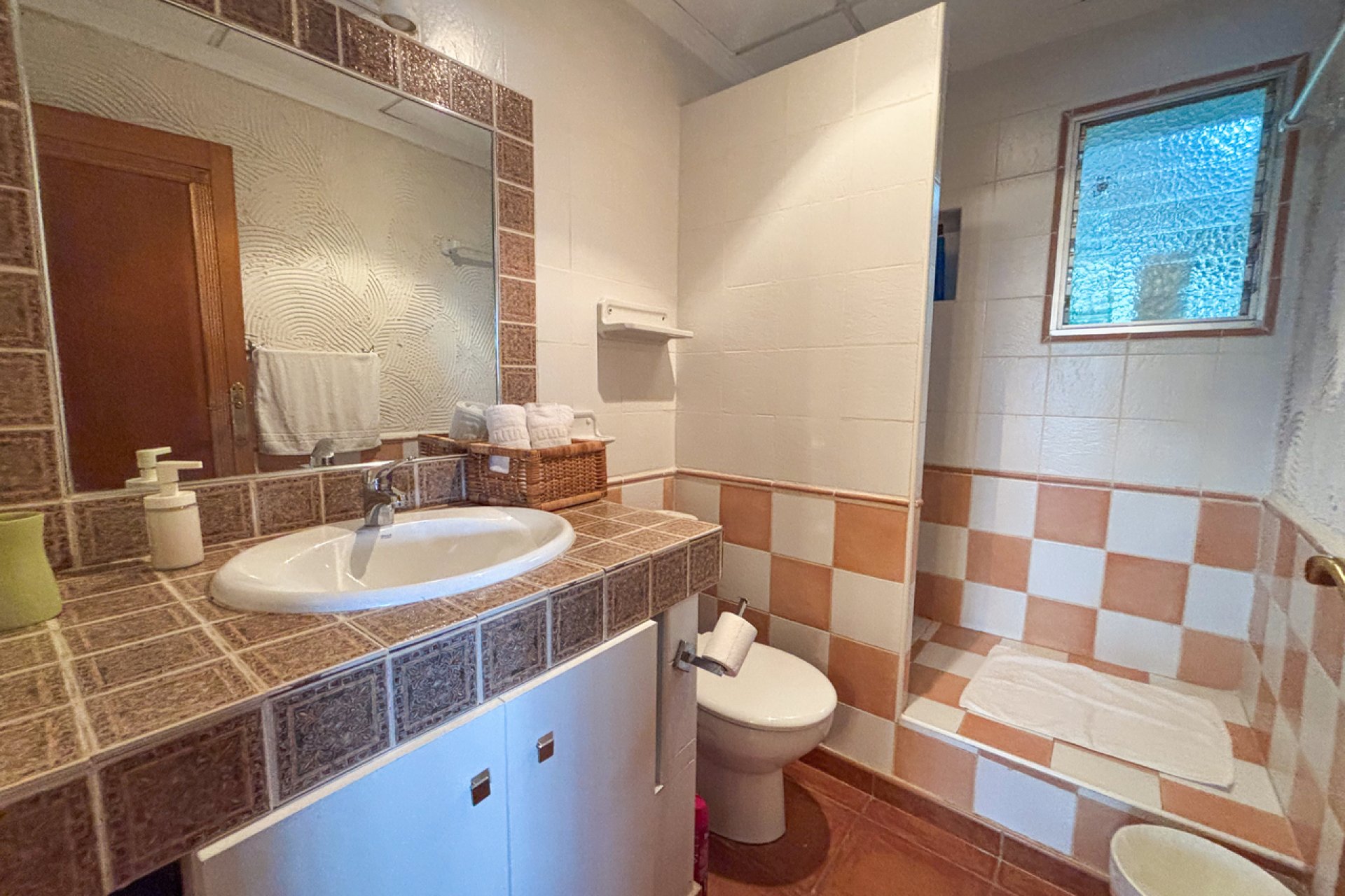 Resale - House - Jacarilla