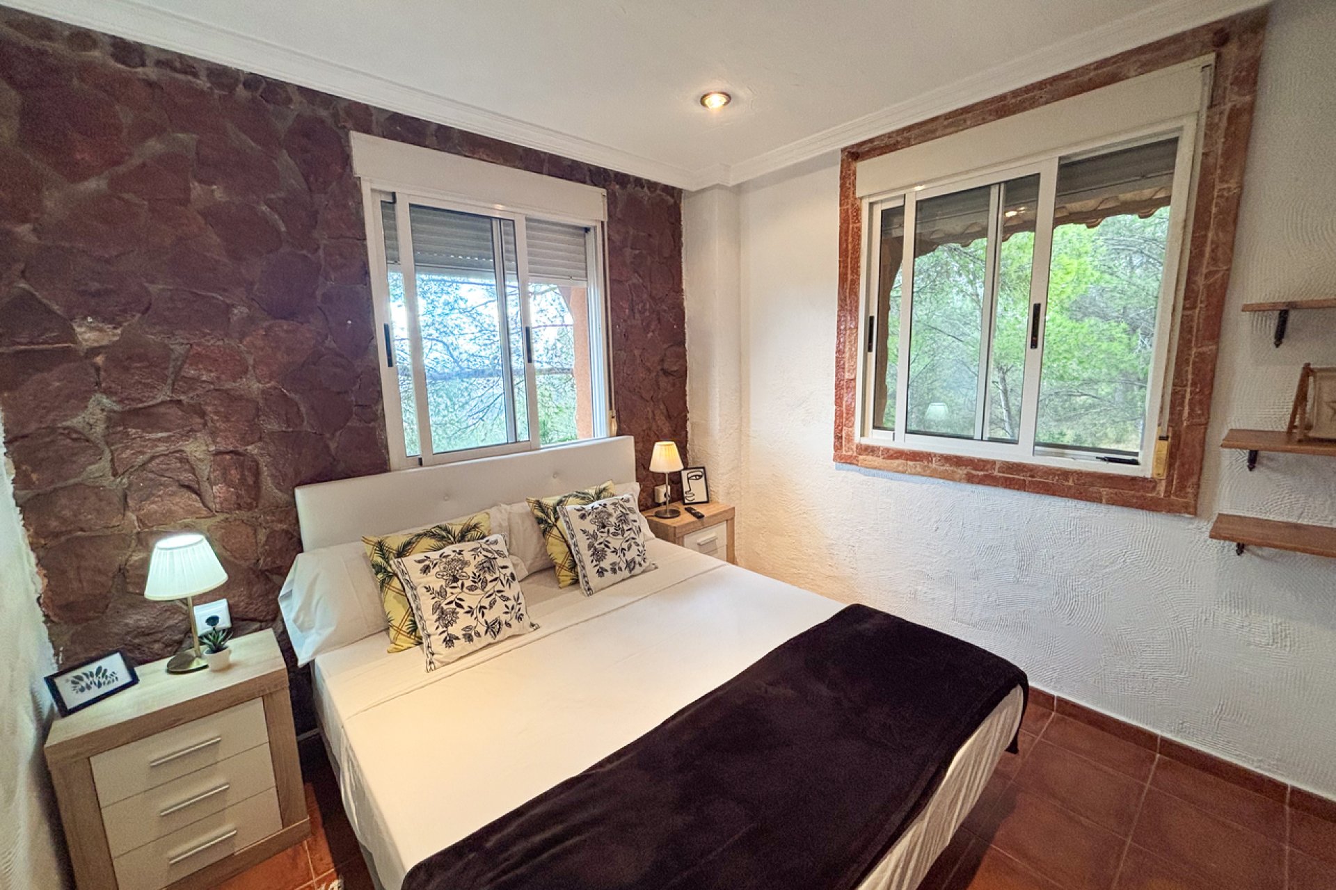 Resale - House - Jacarilla