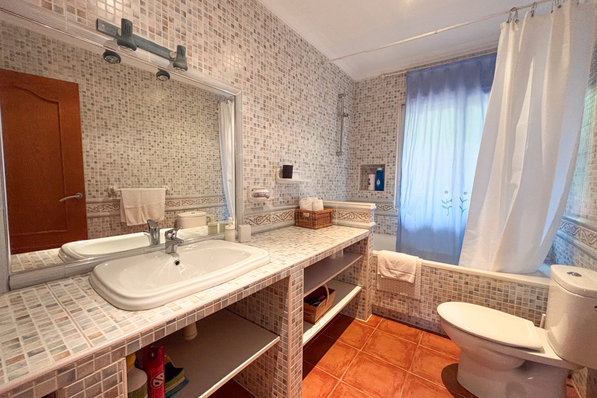 Resale - House - Jacarilla