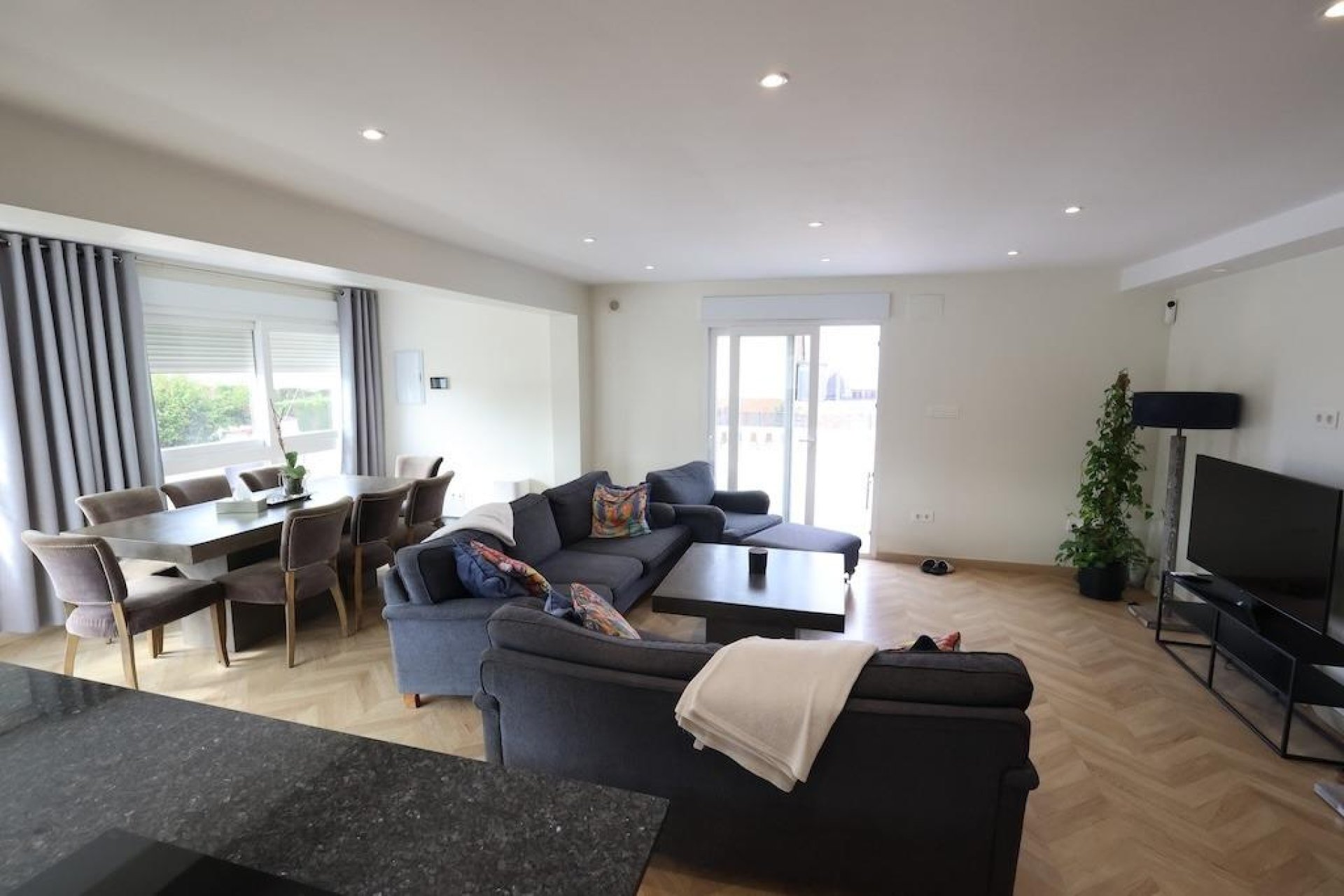 Resale - House - Torrevieja