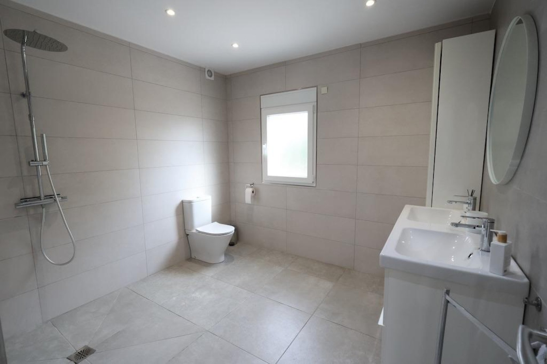Resale - House - Torrevieja