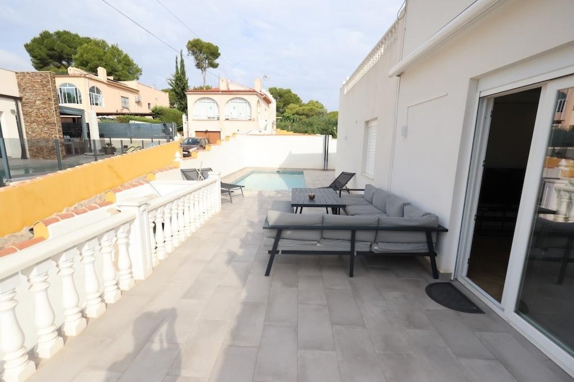 Resale - House - Torrevieja