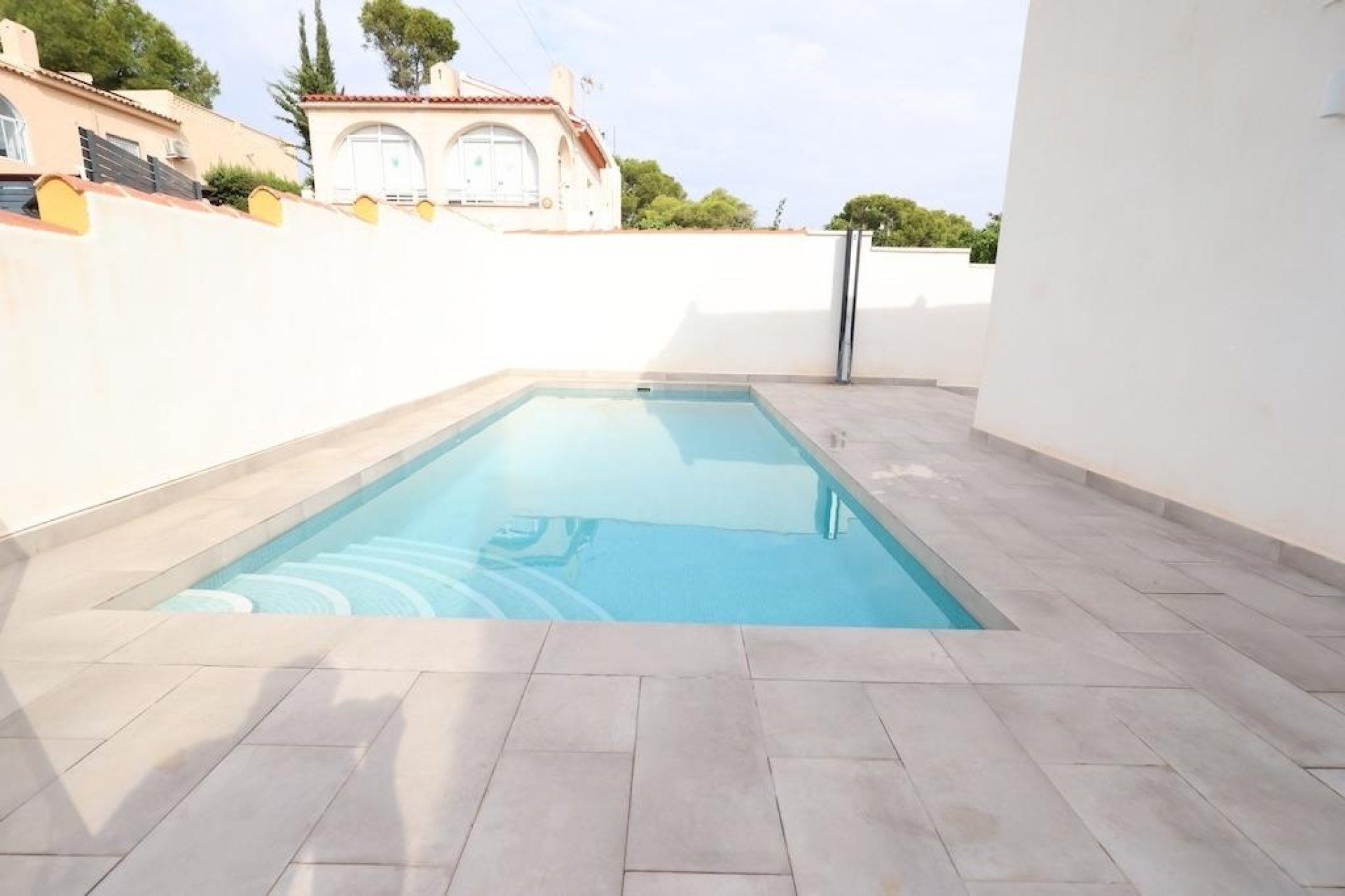 Resale - House - Torrevieja