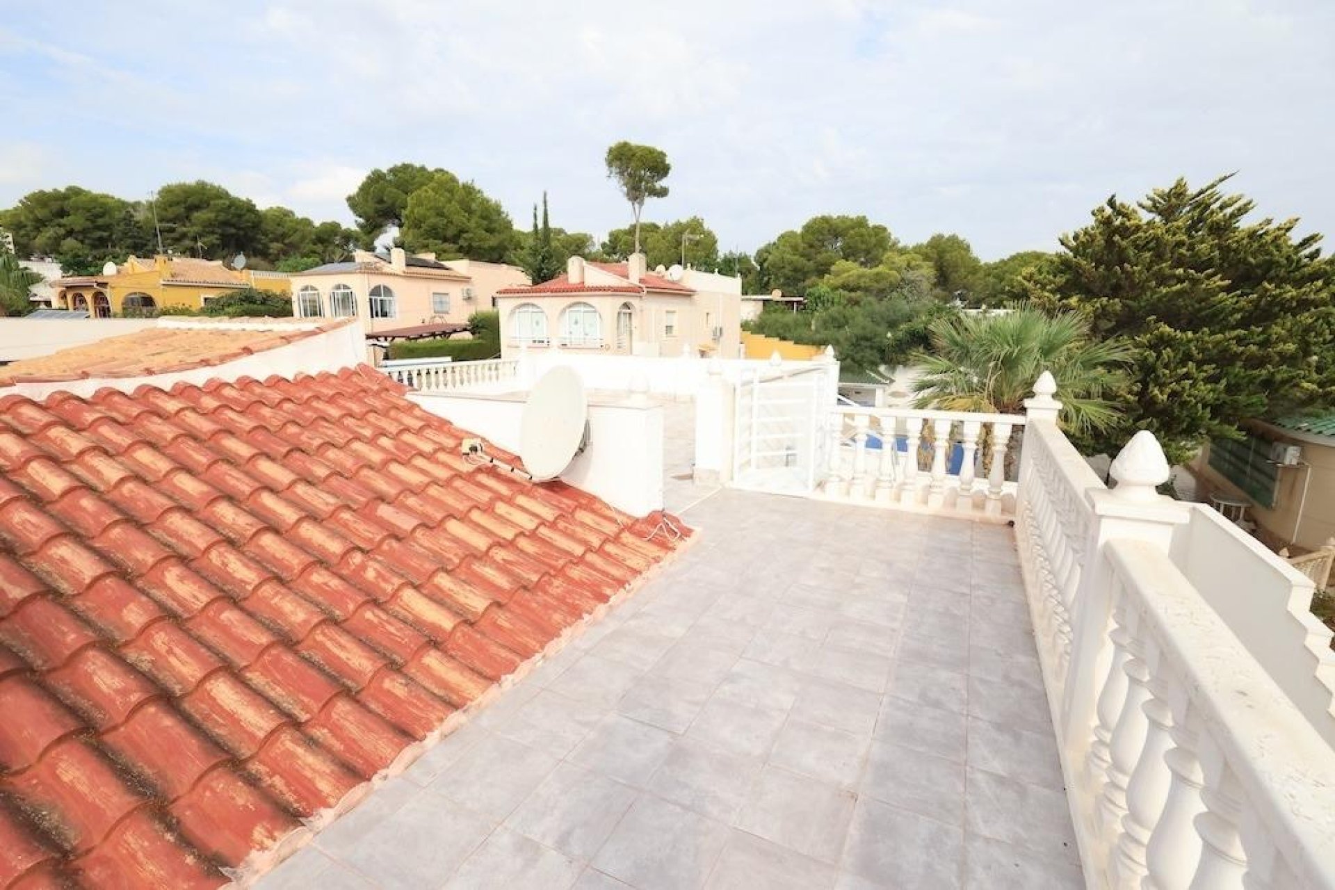 Resale - House - Torrevieja