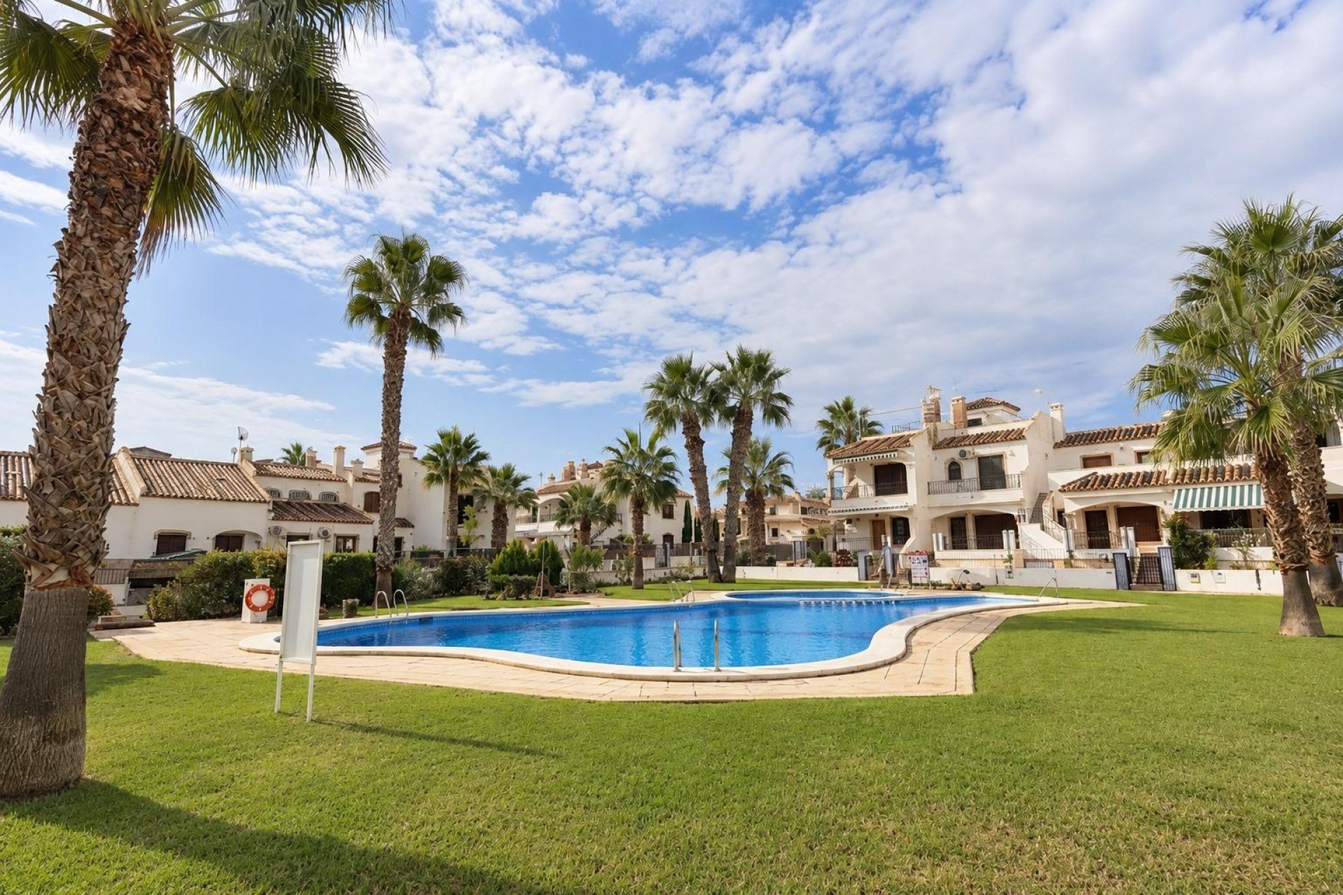 Resale - Apartment - Orihuela Costa