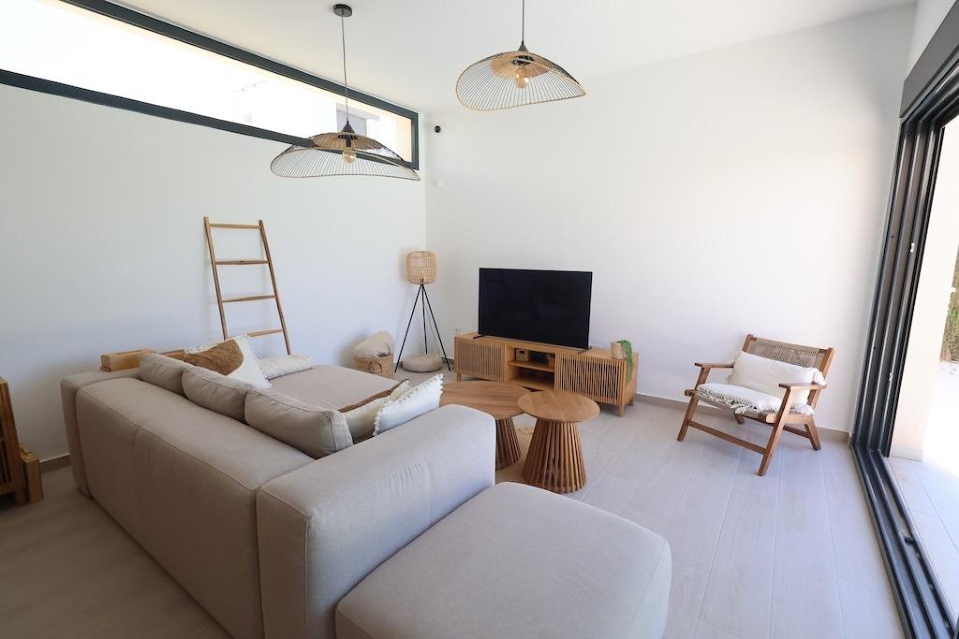 Resale - House - Algorfa