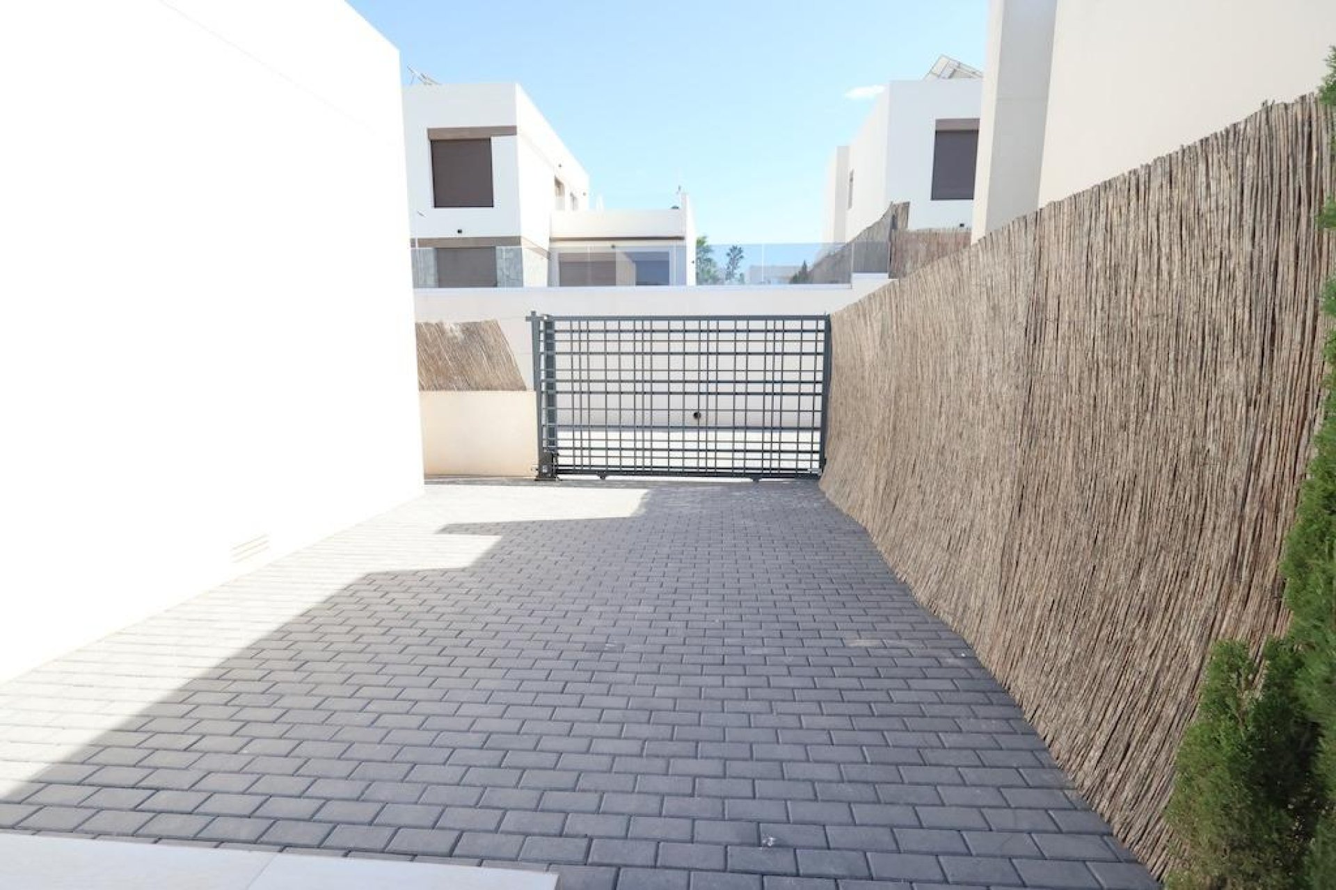 Resale - House - Algorfa