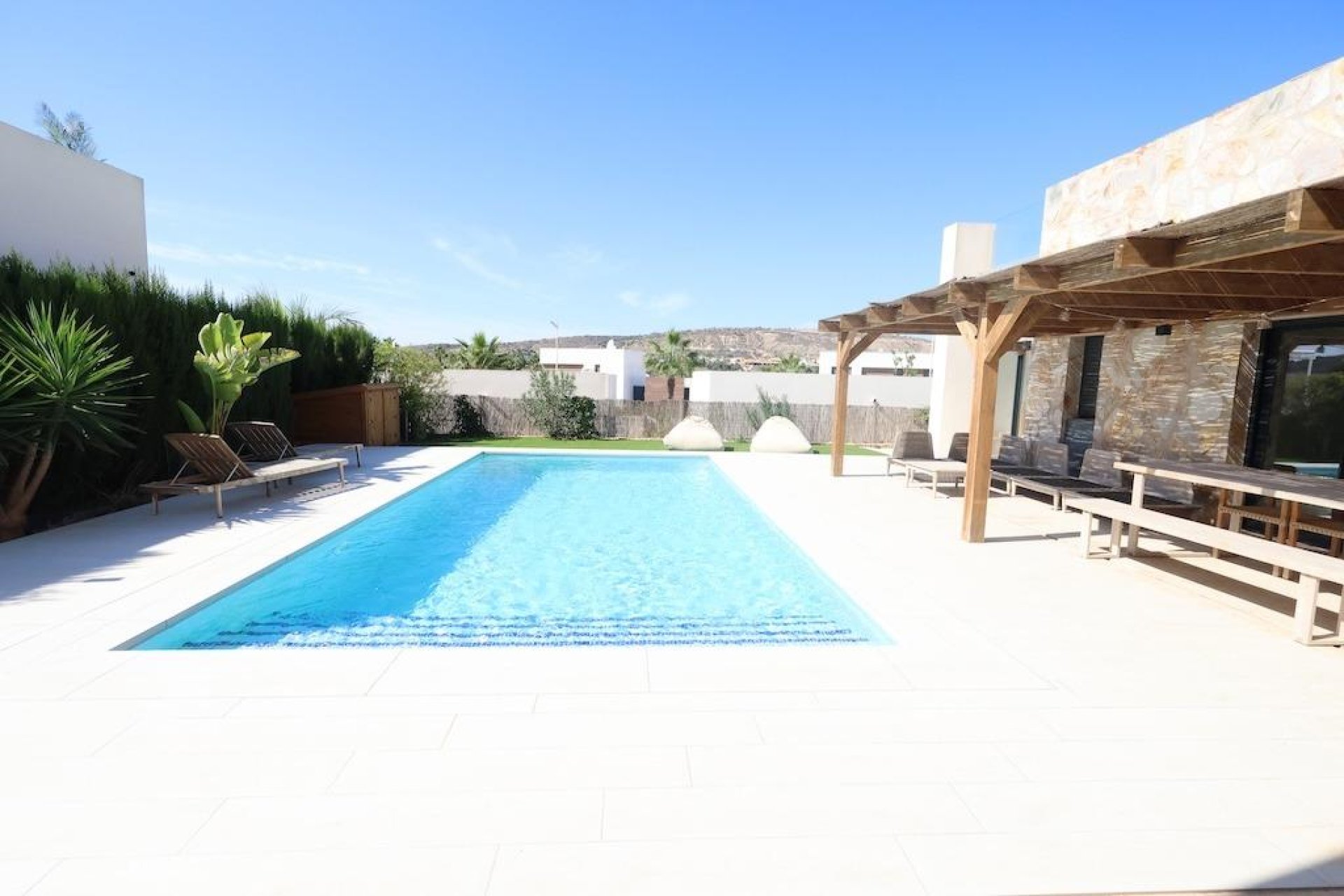 Resale - House - Algorfa