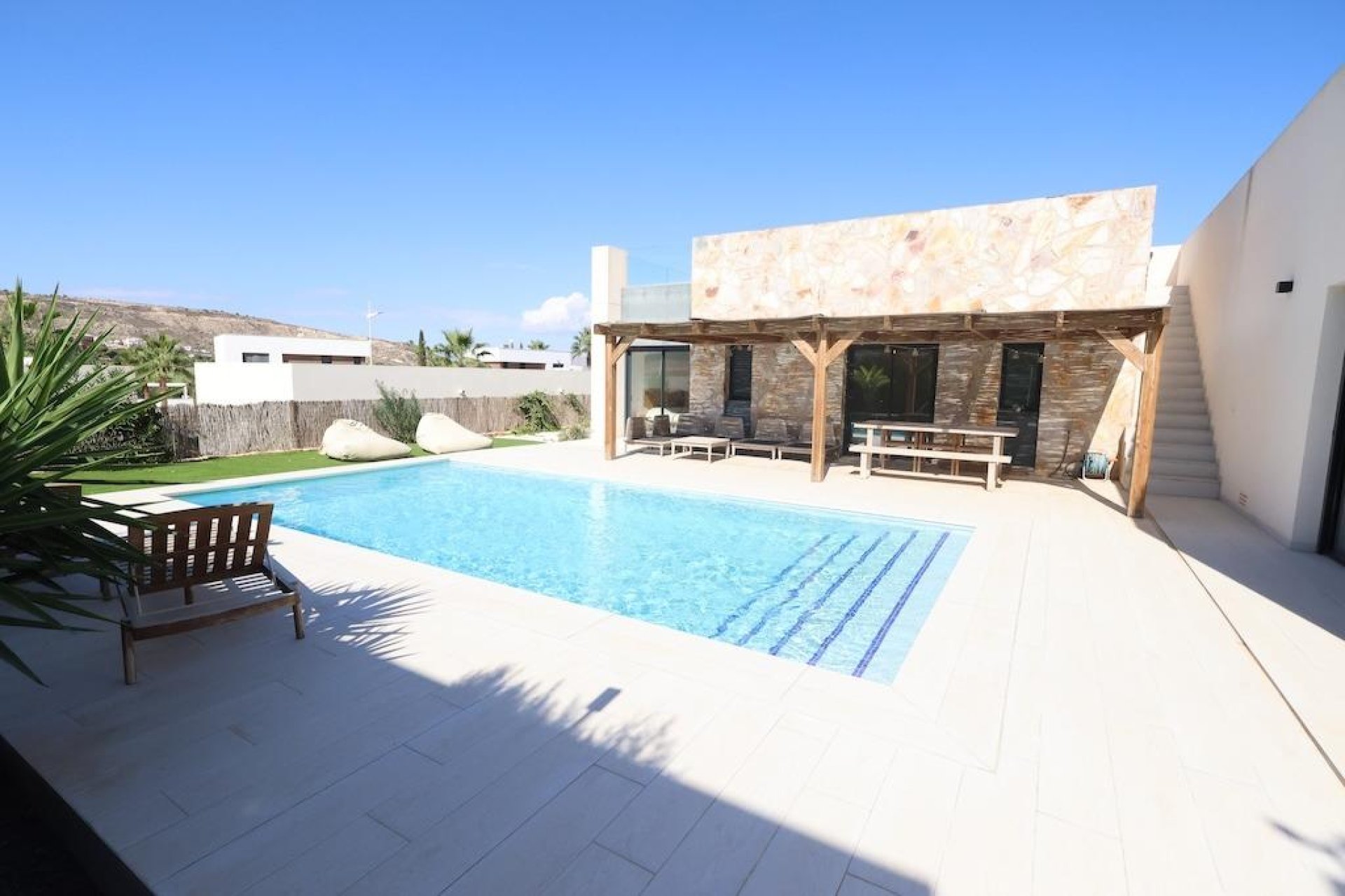 Resale - House - Algorfa