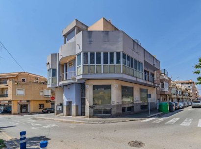 House · Resale - Torrevieja · Antonio Machado · Alicante · Spain