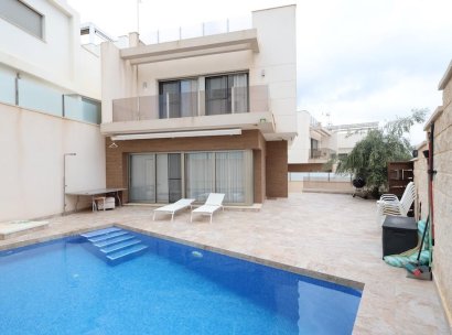 Casa · Reventa - Orihuela Costa · Villamartín - Las Filipinas · Alicante · España