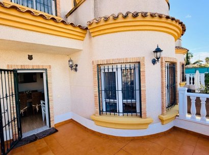 Woning · Herverkoop - La Herrada · Alicante · Spanje