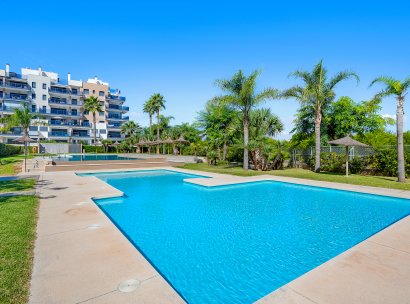 Appartement · Herverkoop - Mil Palmeras · Alicante · Spanje