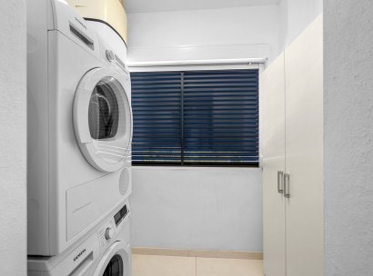 Appartement · Herverkoop - Mil Palmeras · Alicante · Spanje