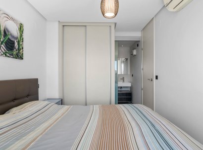 Appartement · Herverkoop - Mil Palmeras · Alicante · Spanje