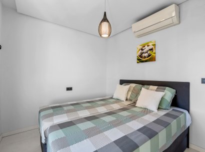 Appartement · Herverkoop - Mil Palmeras · Alicante · Spanje