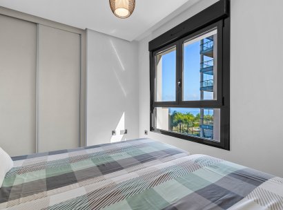 Appartement · Herverkoop - Mil Palmeras · Alicante · Spanje