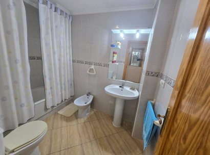 Appartement · Herverkoop - Torrevieja · Playa del Cura · Alicante · Spanje