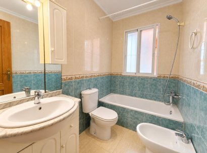 Appartement · Herverkoop - Torrevieja · Estacion de autobuses · Alicante · Spanje
