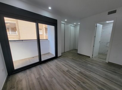 Appartement · Herverkoop - Torrevieja · Playa del Cura · Alicante · Spanje