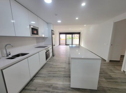 Appartement · Herverkoop - Torrevieja · Playa del Cura · Alicante · Spanje