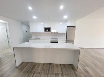 Appartement · Herverkoop - Torrevieja · Playa del Cura · Alicante · Spanje