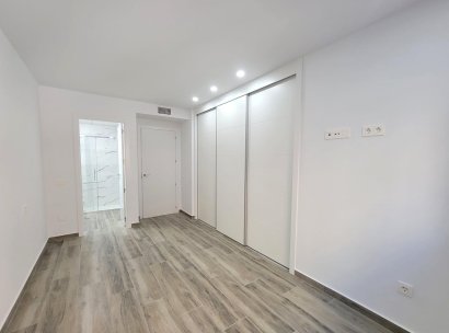 Appartement · Herverkoop - Torrevieja · Playa del Cura · Alicante · Spanje