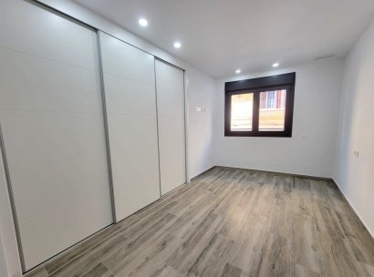 Appartement · Herverkoop - Torrevieja · Playa del Cura · Alicante · Spanje
