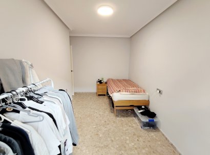 Appartement · Herverkoop - Torrevieja · La Mata · Alicante · Spanje