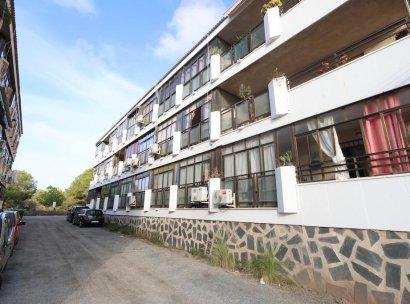 Appartement · Herverkoop - Torrevieja · La Siesta - El Salado - Torreta · Alicante · Spanje