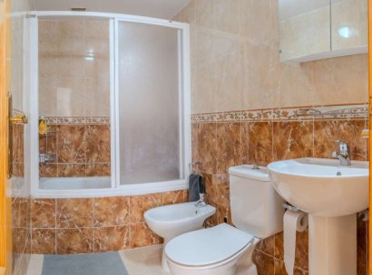 Appartement · Herverkoop - Torrevieja · Centro · Alicante · Spanje