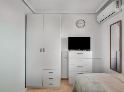 Appartement · Herverkoop - Torrevieja · Estacion de autobuses · Alicante · Spanje