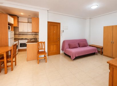 Appartement · Herverkoop - Torrevieja · Estacion de autobuses · Alicante · Spanje