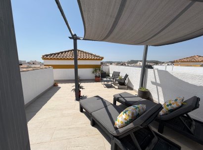 Appartement · Herverkoop - Orihuela · Entre Naranjos Vistabella · Alicante · Spanje