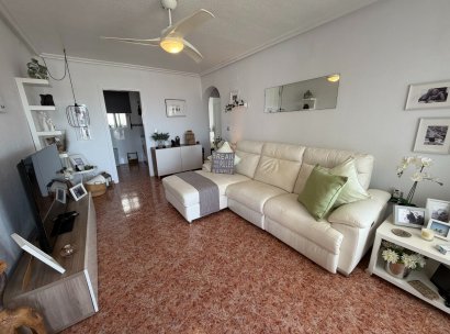 Appartement · Herverkoop - Orihuela · Entre Naranjos Vistabella · Alicante · Spanje