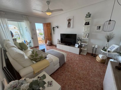 Appartement · Herverkoop - Orihuela · Entre Naranjos Vistabella · Alicante · Spanje