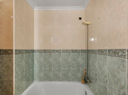 Lägenhet · Återförsäljning - Torrevieja · Alicante · Spanien