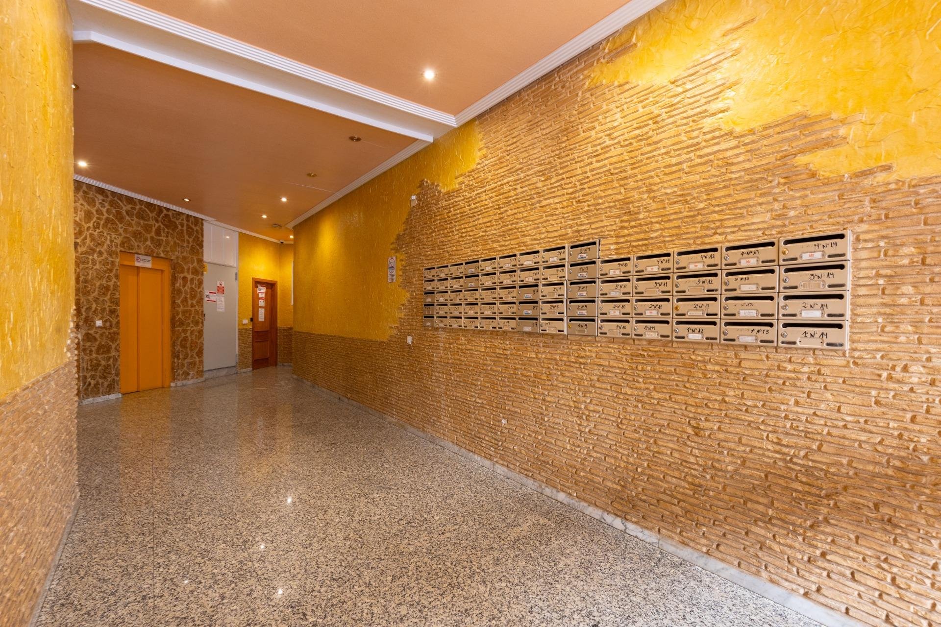 Resale - Apartment - Torrevieja